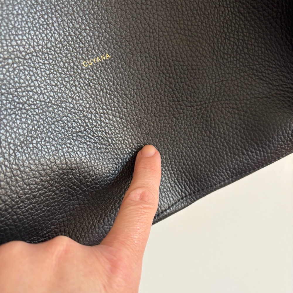 Cuyana Black Pebbled Leather Tote - Picture 3 of 10